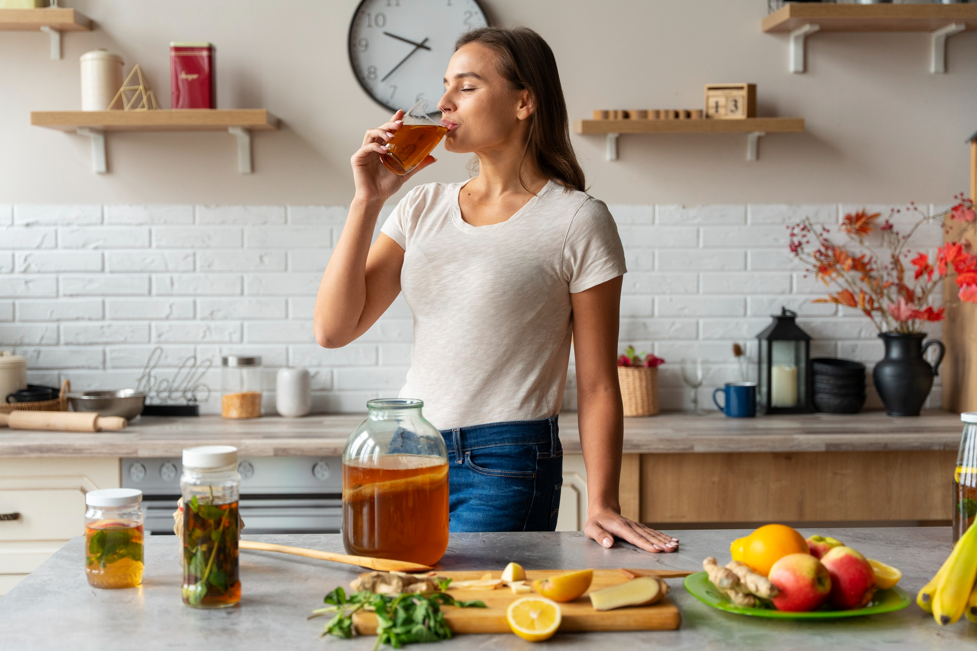 Drinking Kombucha: A Natural Solution to Lower Blood Sugar Levels in Patients with Type 2 Diabetes